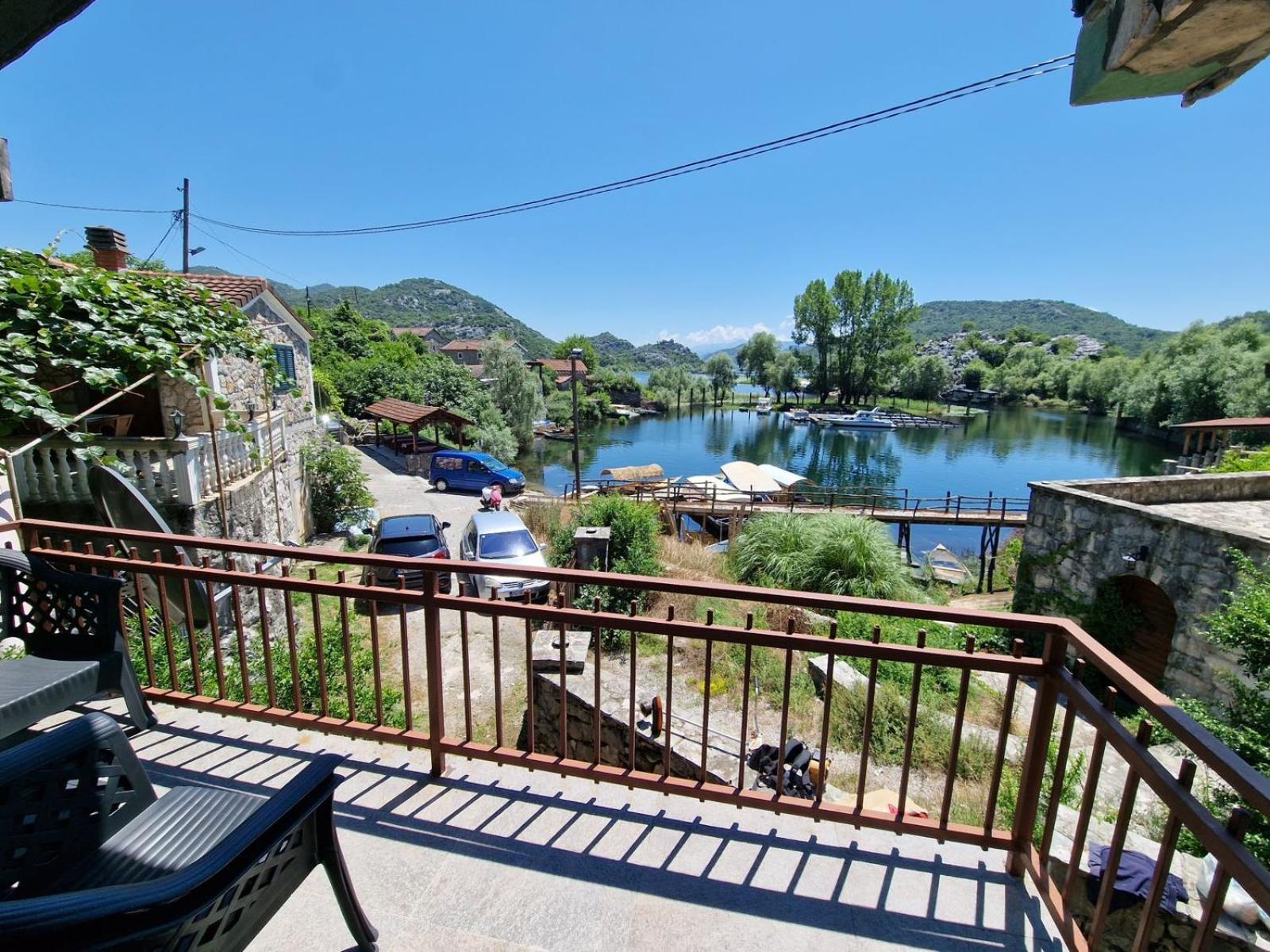 Lakeside Oasis Home Karuc Exterior photo